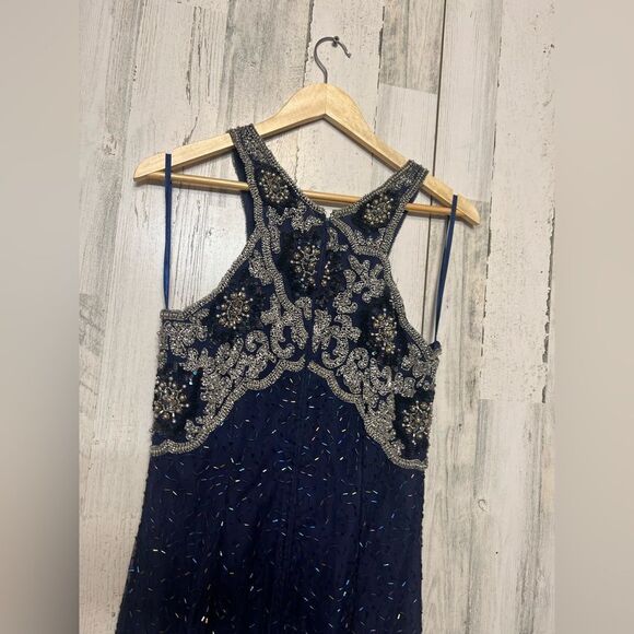 Formal blue dress - Picture 10 of 12